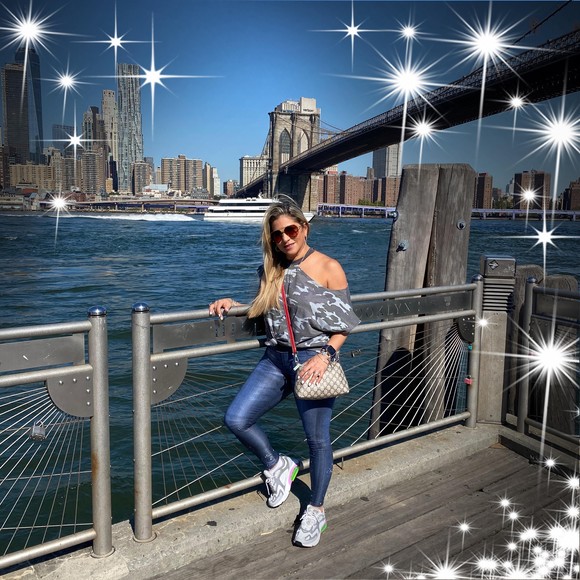 Meet the Posher Other - Meet your Posher, Gladys